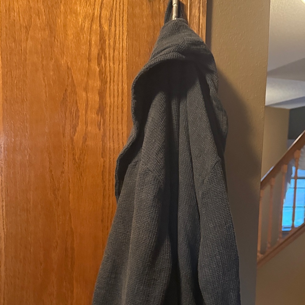 Comfy, clean material, Women's Robe—-like new, never worn